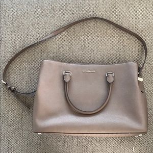 Gorgeous Plum LIKE NEW Michael Kors Tote